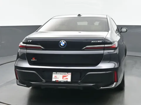 More photos of 2023 BMW i7 xDrive60 at Gravity Autos Chicago, IL