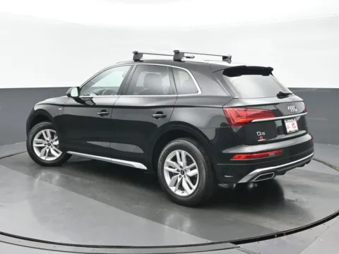 More photos of 2022 Audi Q5 45 S line Premium at Gravity Autos Chicago, IL