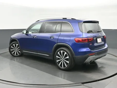 More photos of 2021 Mercedes-Benz GLB 250 at Gravity Autos Chicago, IL