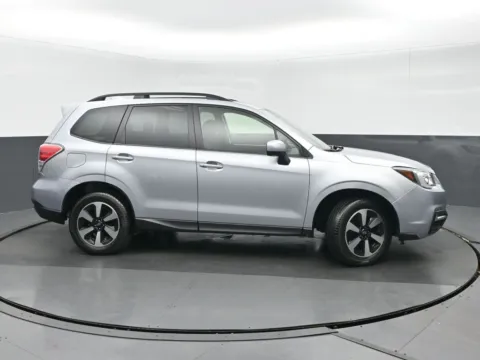 Photos of 2018 Subaru Forester 2.5i Premium for sale in Highland Park, IL at Gravity Autos Chicago