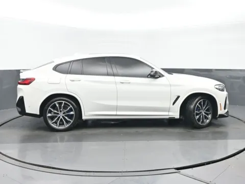 More photos of 2022 BMW X4 M40i at Gravity Autos Chicago, IL