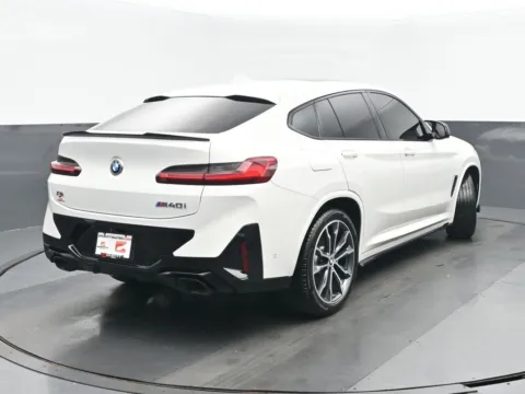 More photos of 2022 BMW X4 M40i at Gravity Autos Chicago, IL