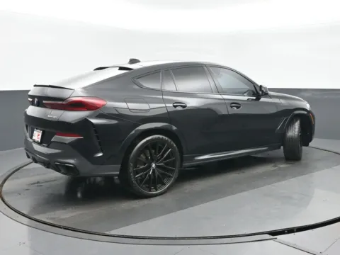 Another view of 2022 BMW X6 xDrive40i for sale in Highland Park, IL at Gravity Autos Chicago