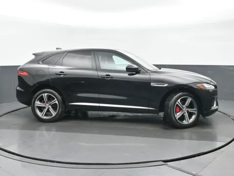 Photos of 2020 Jaguar F-PACE S for sale in Highland Park, IL at Gravity Autos Chicago