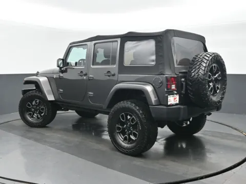 More photos of 2018 Jeep Wrangler JK Unlimited Altitude at Gravity Autos Chicago, IL