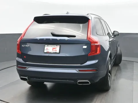 More photos of 2021 Volvo XC90 Recharge Plug-In Hybrid T8 R-Design 7 Passenger at Gravity Autos Chicago, IL