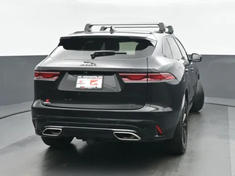 More photos of 2021 Jaguar F-PACE S at Gravity Autos Chicago, IL