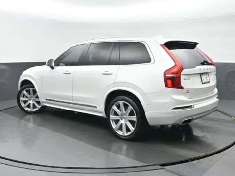 More photos of 2019 Volvo XC90 Hybrid T8 Inscription at Gravity Autos Chicago, IL