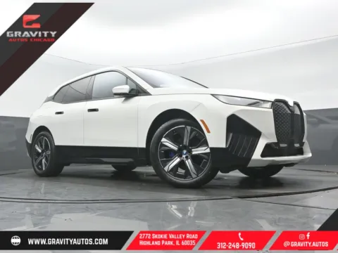 White 2024 BMW iX xDrive50 for sale in Highland Park, IL