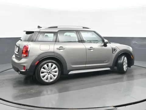 Another view of 2019 MINI Cooper S Countryman Signature for sale in Highland Park, IL at Gravity Autos Chicago