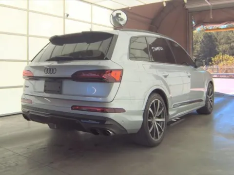 Photos of 2021 Audi SQ7 Prestige for sale in Highland Park, IL at Gravity Autos Chicago