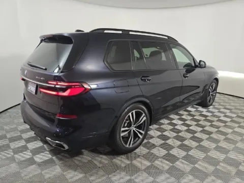 Photos of 2023 BMW X7 xDrive40i for sale in Highland Park, IL at Gravity Autos Chicago