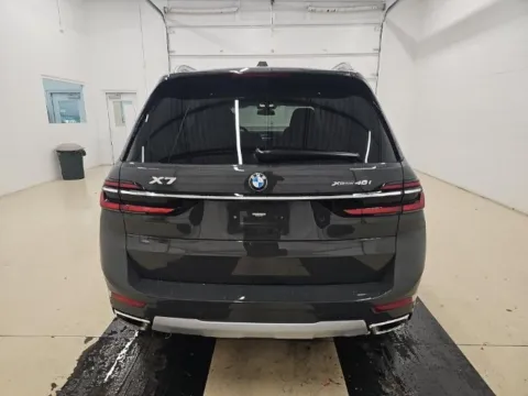 Photos of 2023 BMW X7 xDrive40i for sale in Highland Park, IL at Gravity Autos Chicago