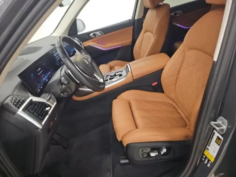 Another view of 2023 BMW X7 xDrive40i for sale in Highland Park, IL at Gravity Autos Chicago