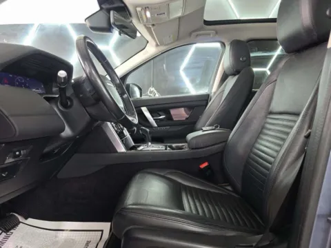 Another view of 2020 Land Rover Discovery Sport SE for sale in Highland Park, IL at Gravity Autos Chicago