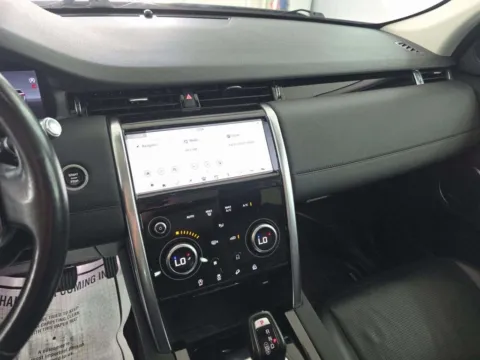 More photos of 2020 Land Rover Discovery Sport SE at Gravity Autos Chicago, IL