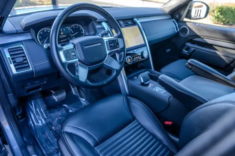 More photos of 2023 Land Rover Discovery S R-Dynamic at Gravity Autos Atlanta, GA