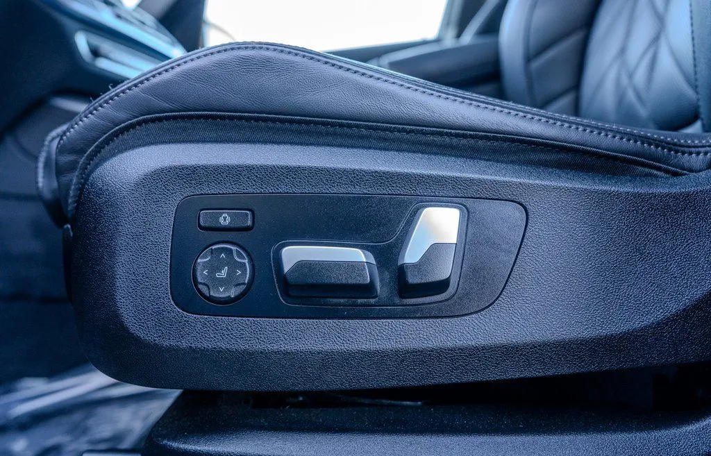 2023 BMW X5 45e - Photo 17