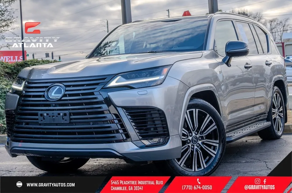 2023 Lexus LX Luxury's photo