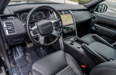 More photos of 2023 Land Rover Discovery S R-Dynamic at Gravity Autos Atlanta, GA