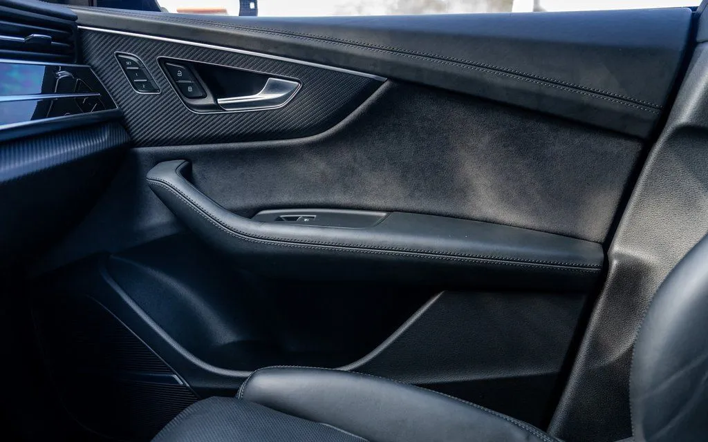 2023 Audi RS Q8 Base - Photo 13