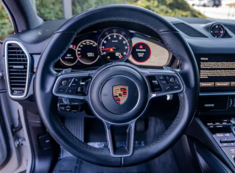 More photos of 2022 Porsche Cayenne Platinum Edition at Gravity Autos Atlanta, GA