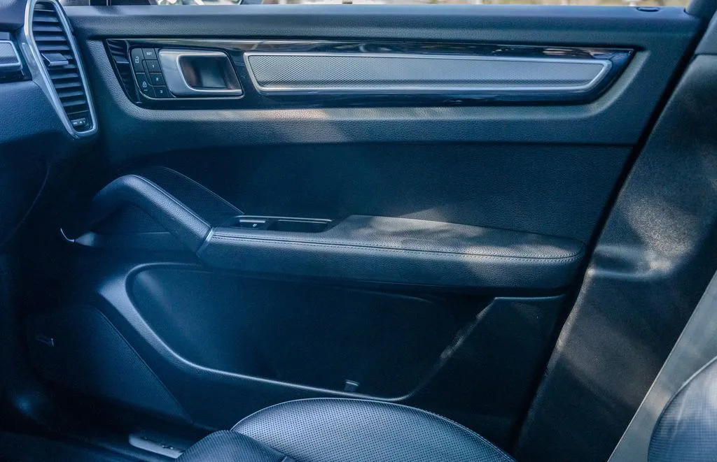 2022 Porsche Cayenne Platinum Edition - Photo 13