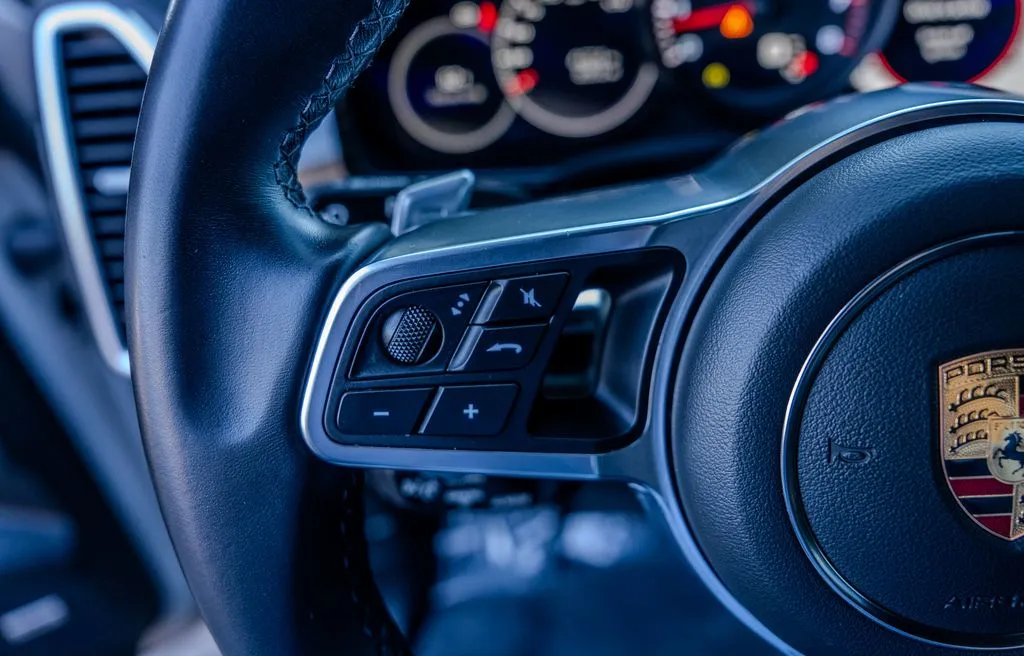 2022 Porsche Cayenne Platinum Edition - Photo 6