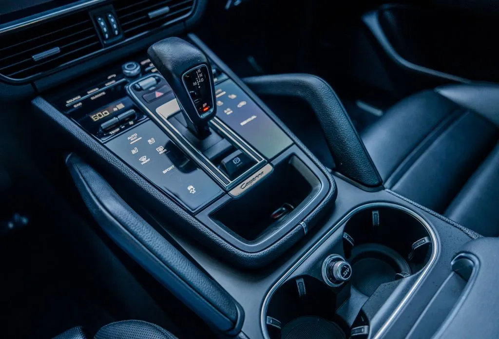 2022 Porsche Cayenne Platinum Edition - Photo 12