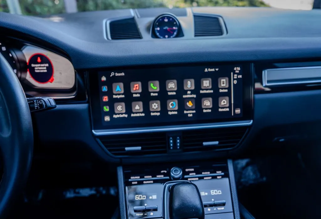 2022 Porsche Cayenne Platinum Edition - Photo 10