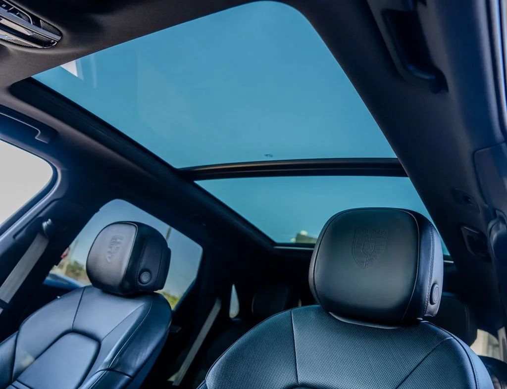 2022 Porsche Cayenne Platinum Edition - Photo 18