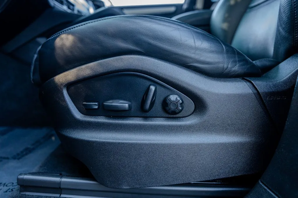 2022 Porsche Cayenne Platinum Edition - Photo 17