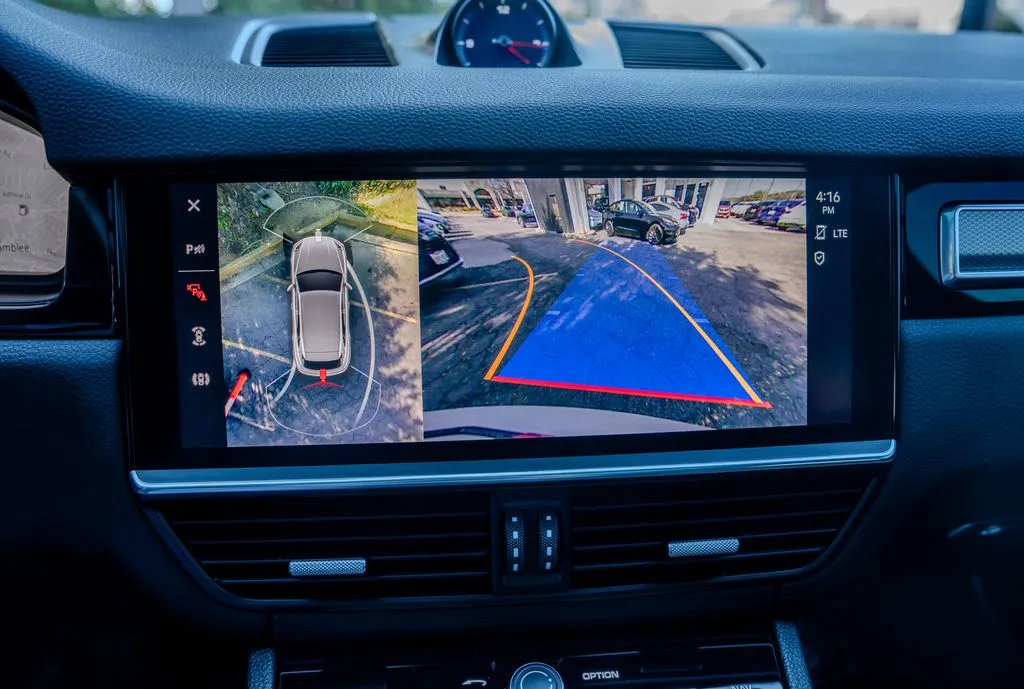 2022 Porsche Cayenne Platinum Edition - Photo 11