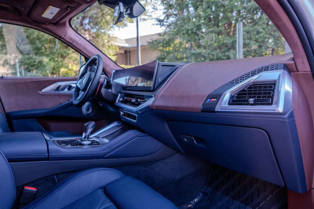 2026 BMW XM Base - Photo 24