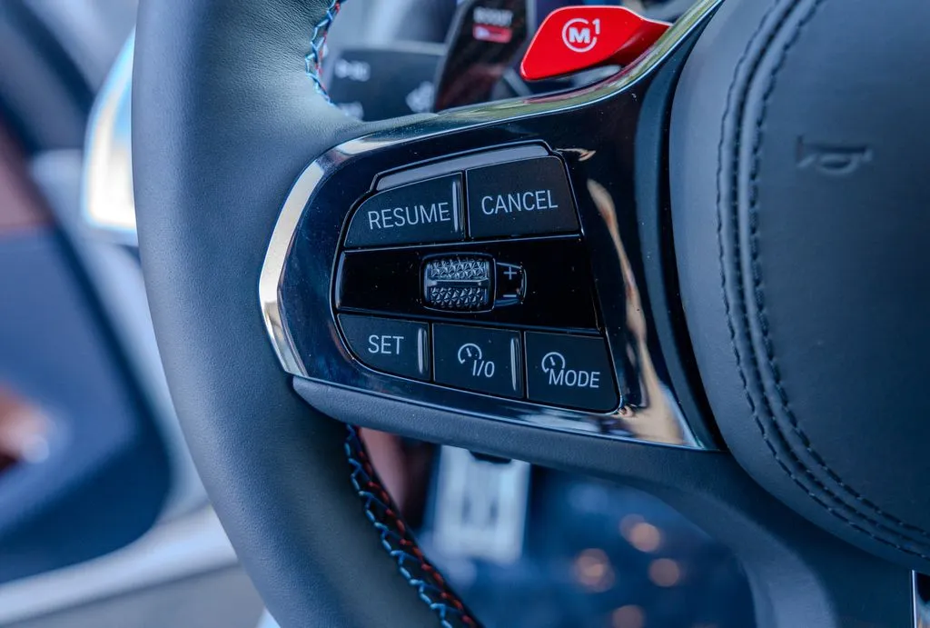 2026 BMW XM Base - Photo 6