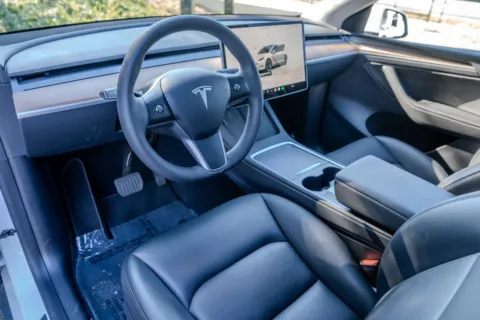 More photos of 2023 Tesla Model Y Long Range at Gravity Autos Atlanta, GA