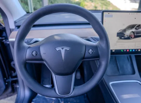 More photos of 2023 Tesla Model Y Long Range at Gravity Autos Atlanta, GA