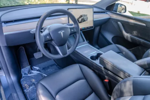More photos of 2023 Tesla Model Y Long Range at Gravity Autos Atlanta, GA