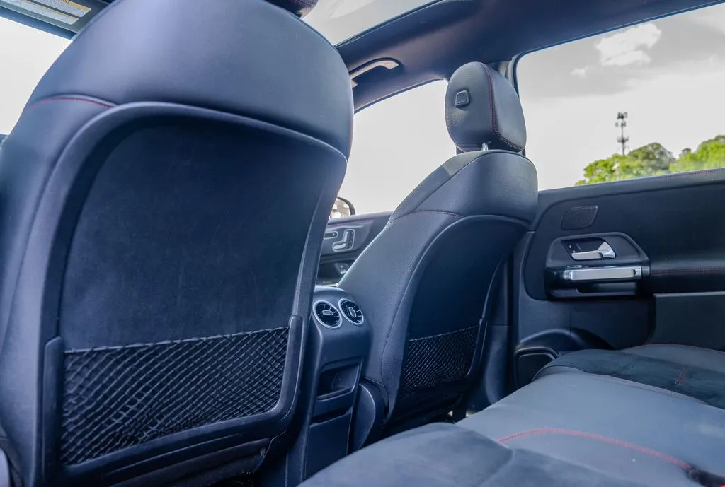 Mercedes-Benz GLB photo 21