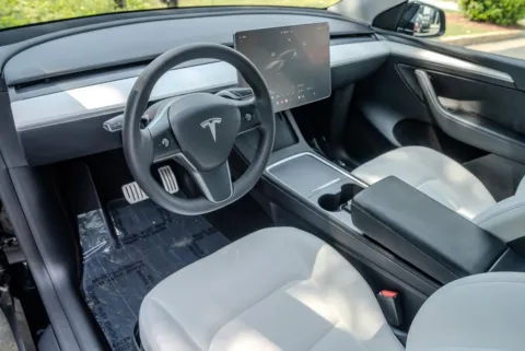 More photos of 2023 Tesla Model Y Performance at Gravity Autos Atlanta, GA