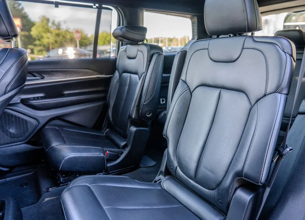 Jeep Grand Cherokee L photo 20