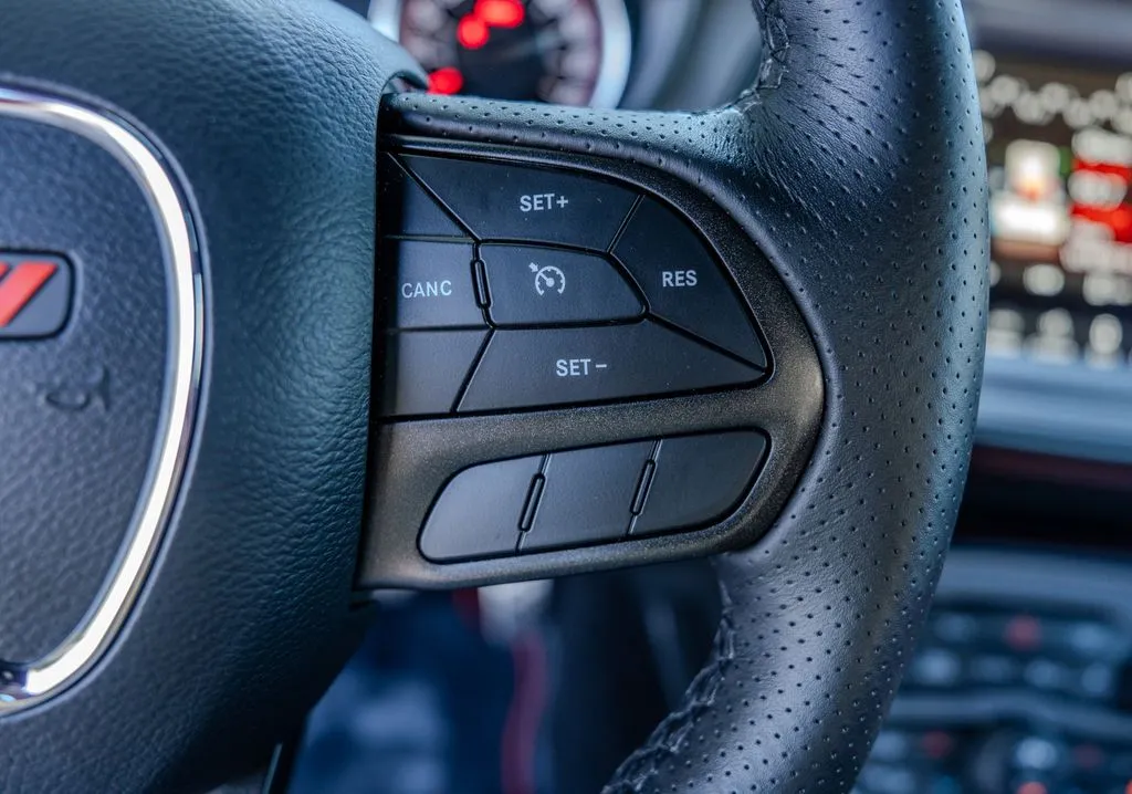 2023 Dodge Challenger R/T - Photo 7