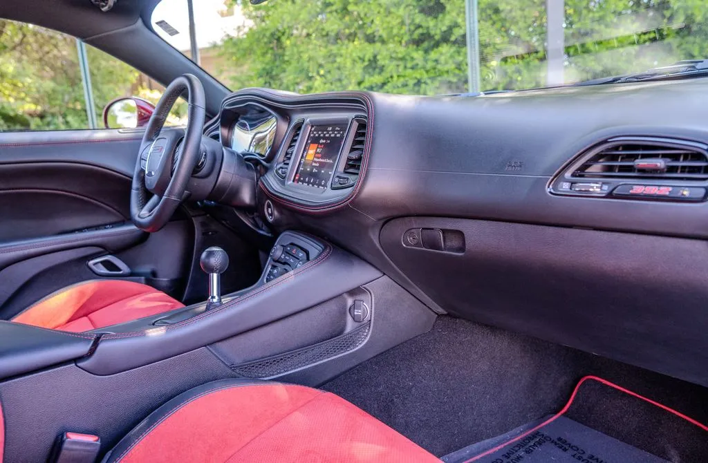 2023 Dodge Challenger R/T - Photo 23