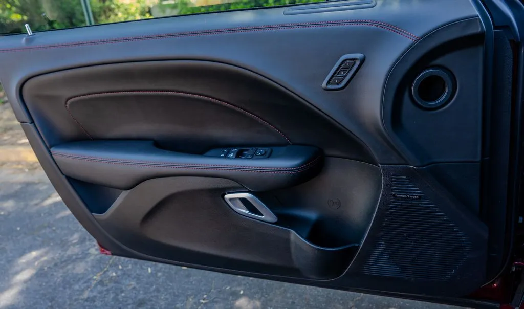2023 Dodge Challenger R/T - Photo 17