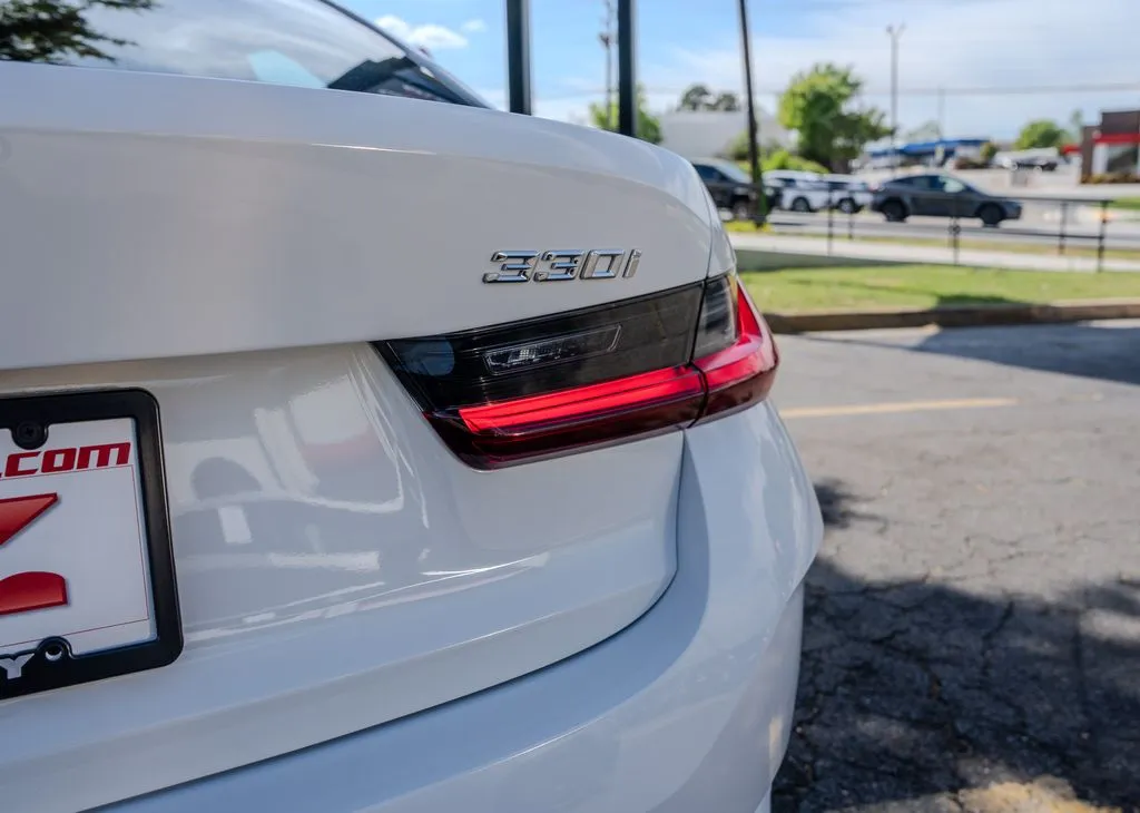 BMW 3 Series photo 26