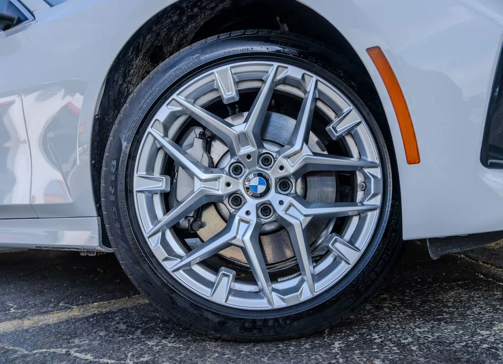 BMW 3 Series photo 29