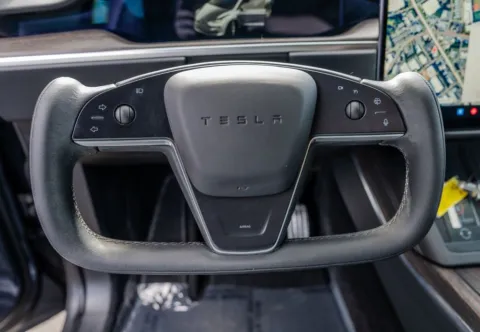 More photos of 2022 Tesla Model X at Gravity Autos Atlanta, GA