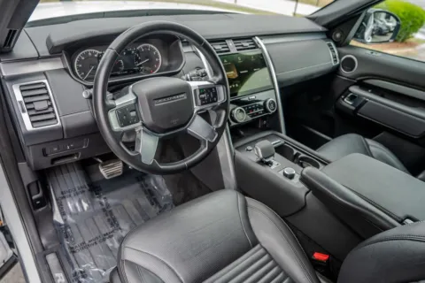 More photos of 2023 Land Rover Discovery S R-Dynamic at Gravity Autos Atlanta, GA