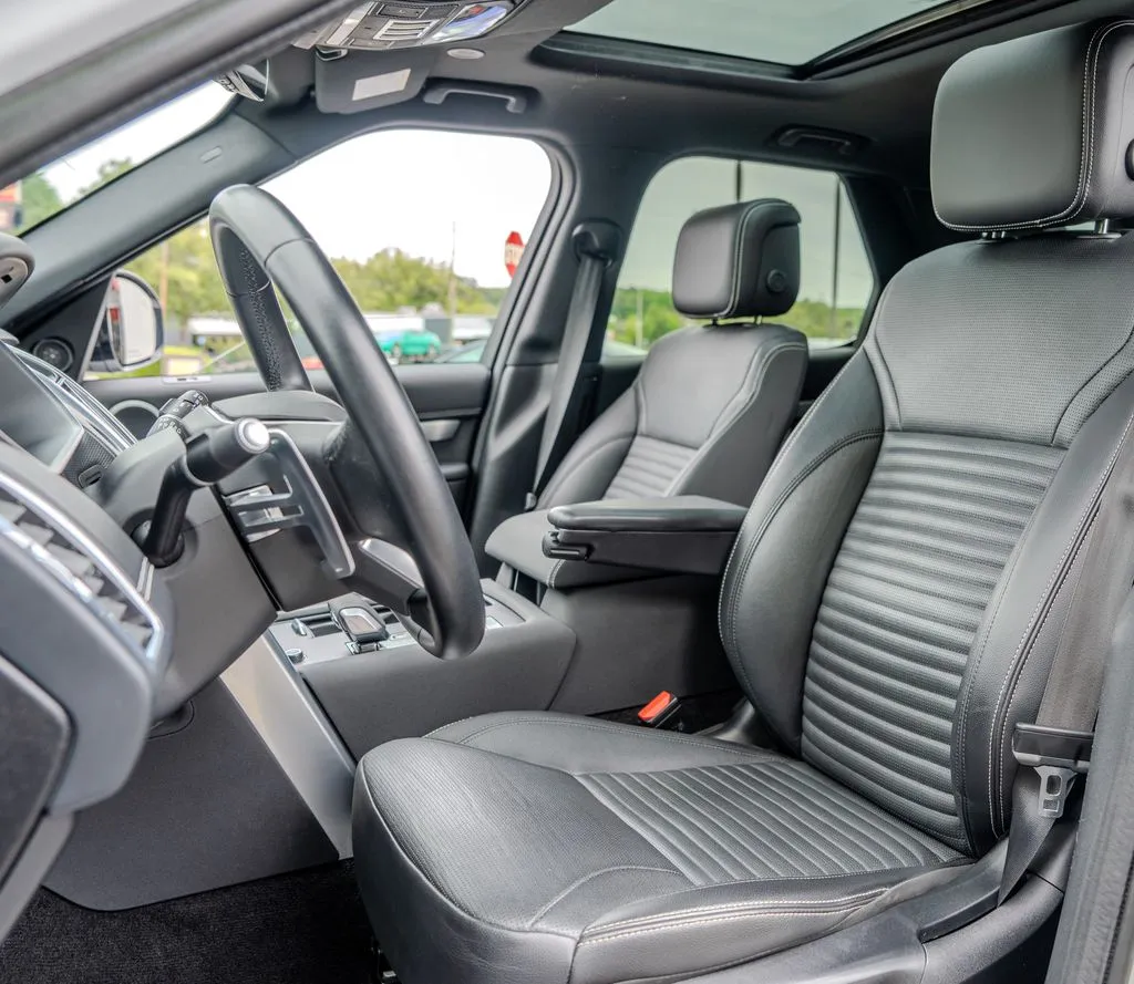 2023 Land Rover Discovery S R Dynamic - Photo 19