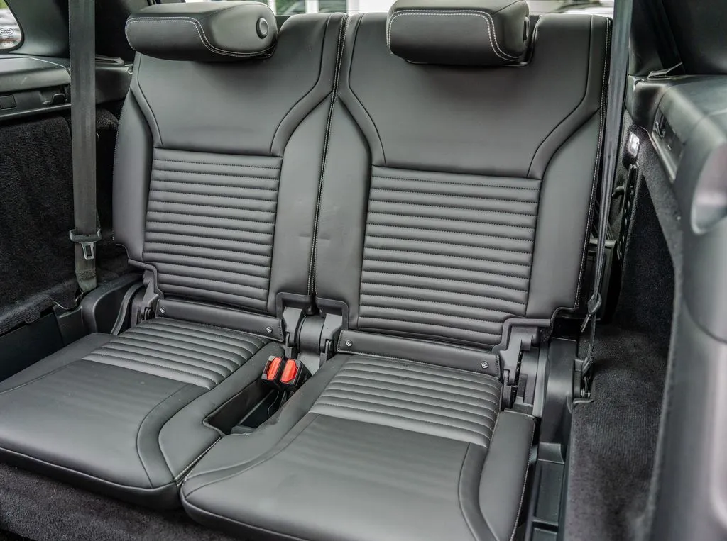 2023 Land Rover Discovery S R Dynamic - Photo 22